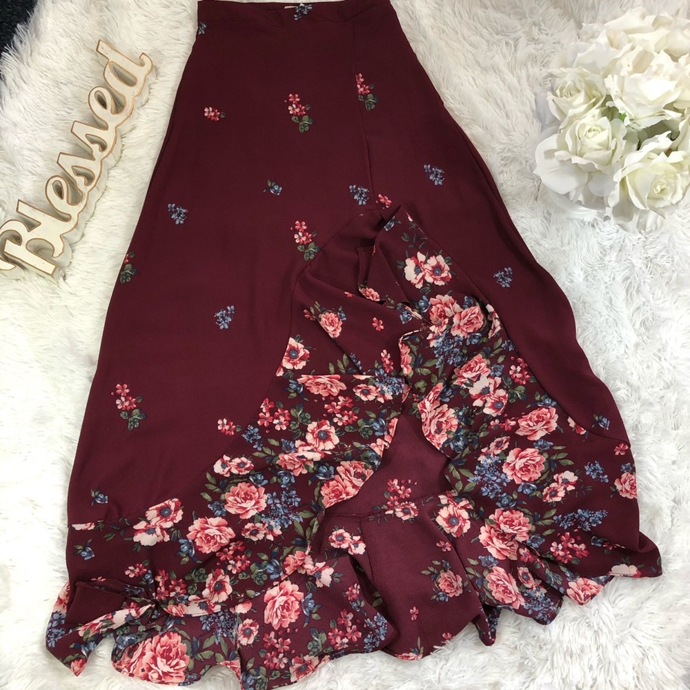 Mi ami floral maxi Hight low skirt size S burgundy